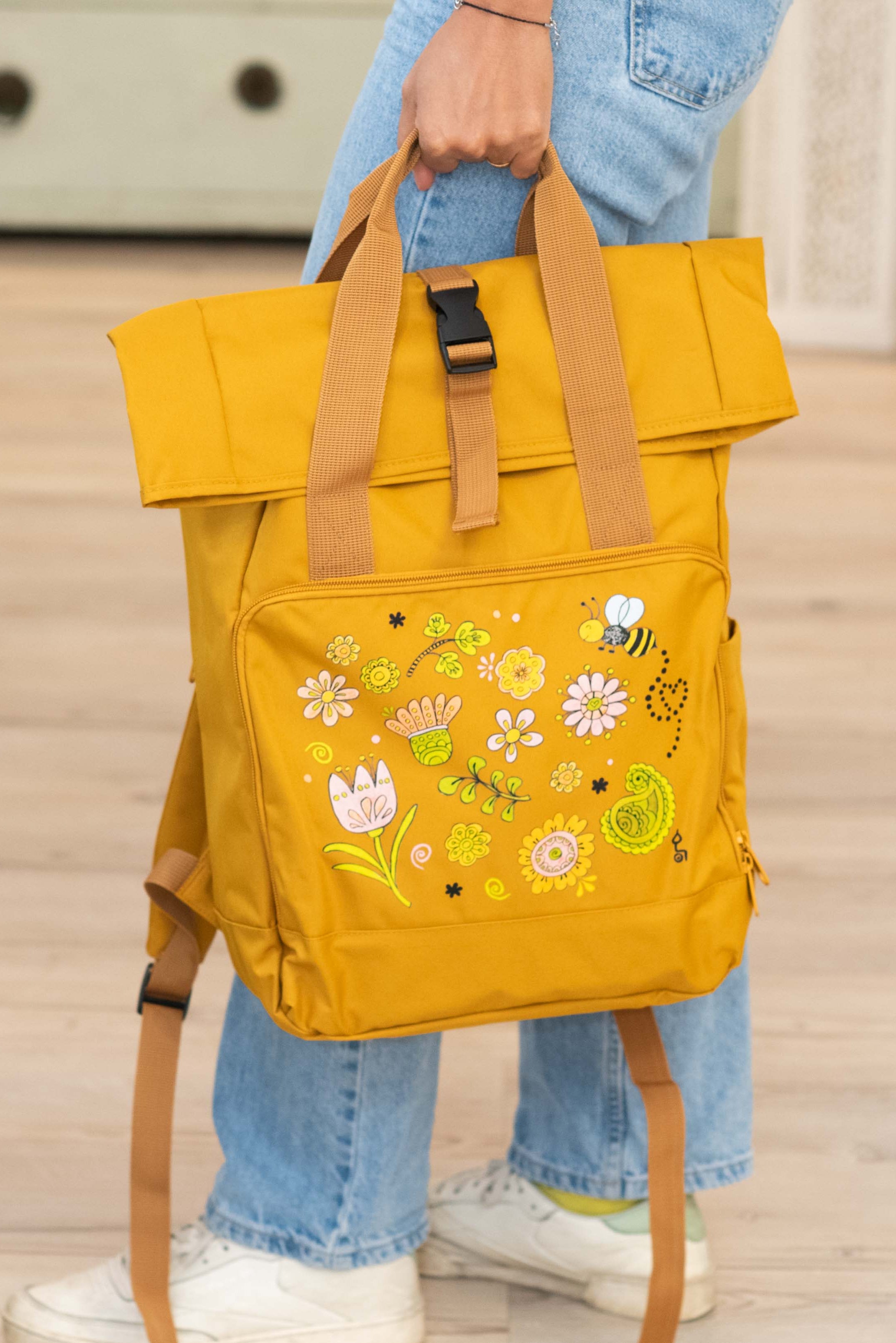 Rucksack groß Mustard „Happy Flowers”