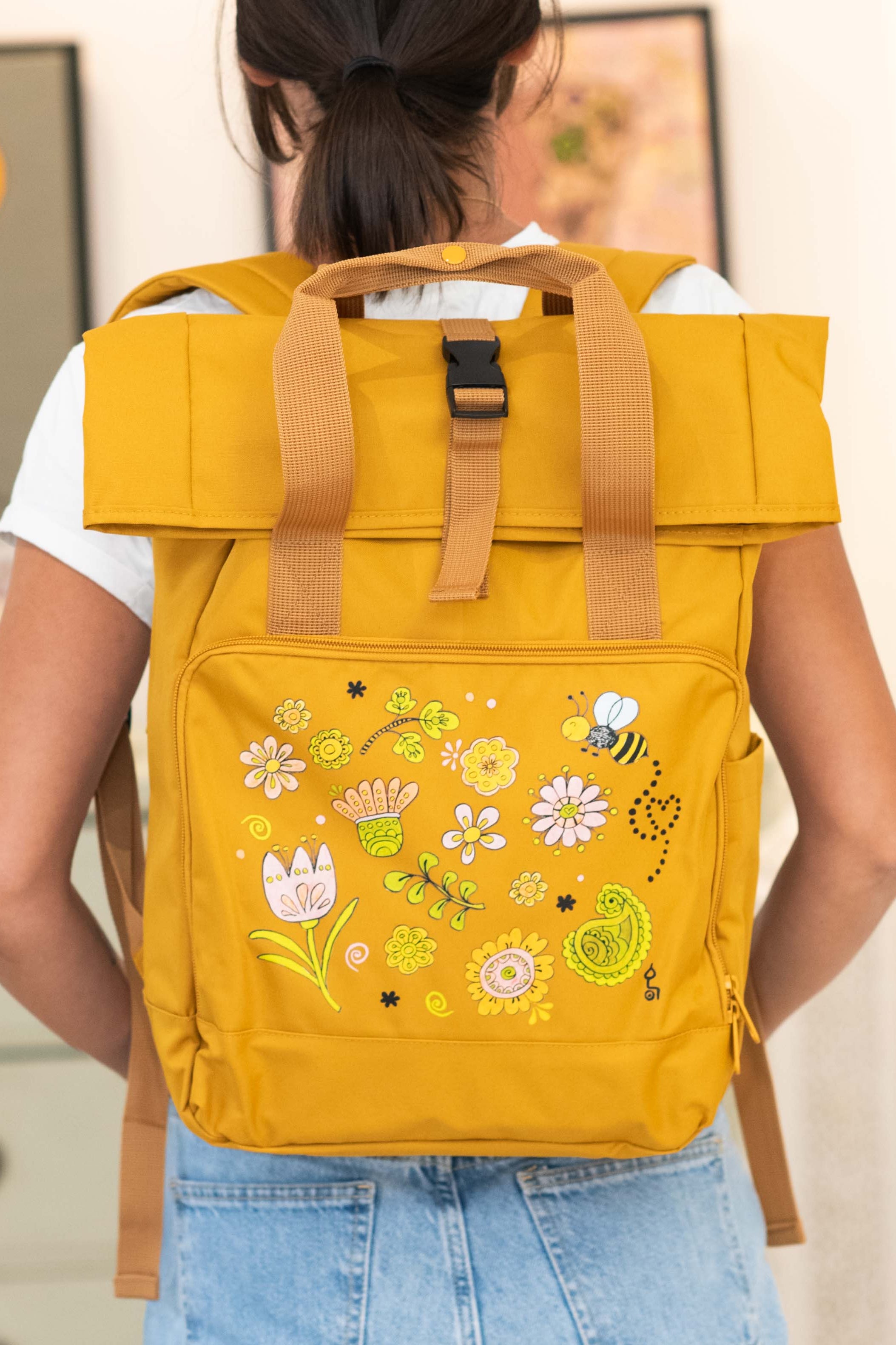 Rucksack groß Mustard „Happy Flowers”
