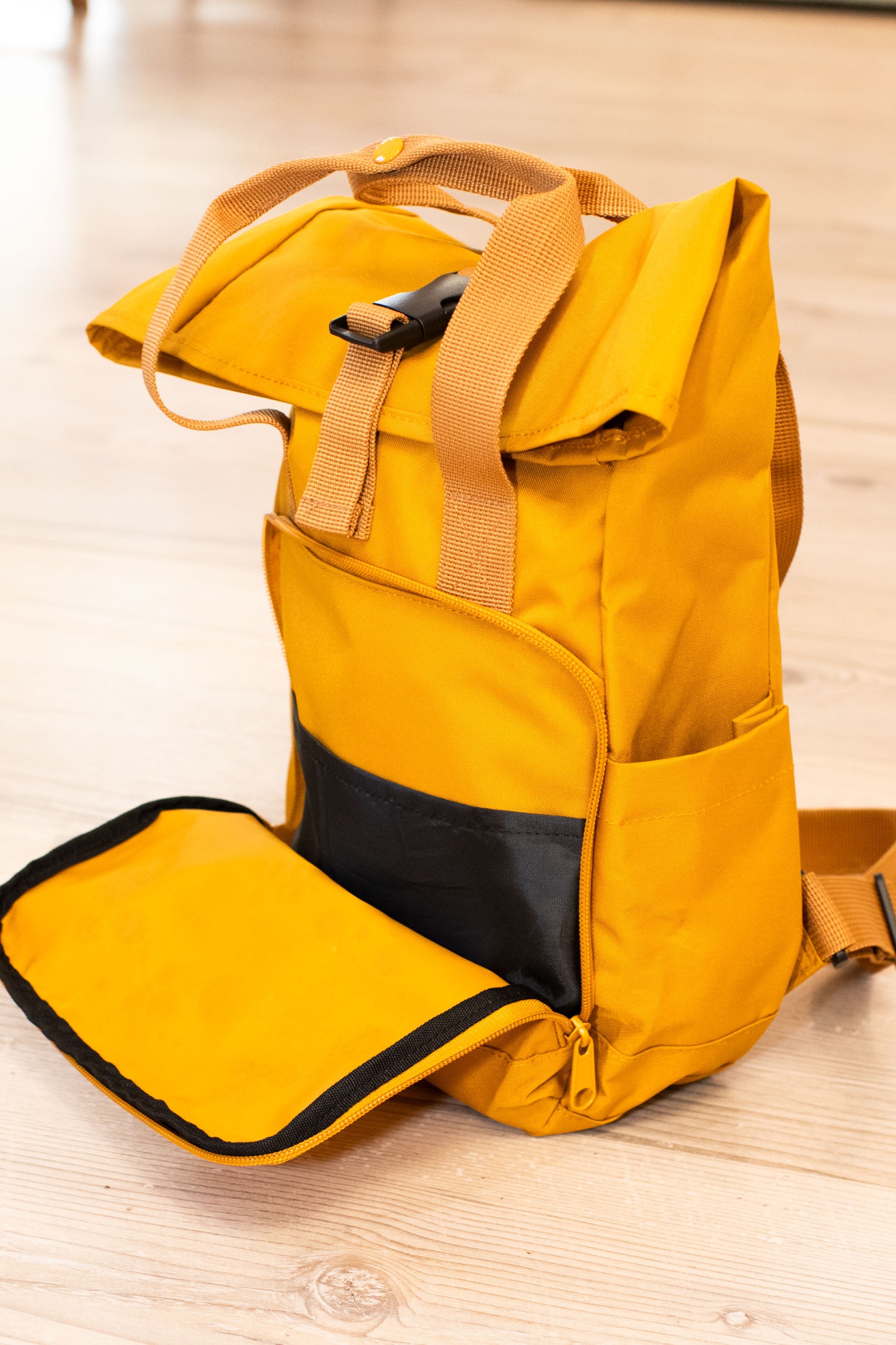 Rucksack klein Mustard „Happy Flowers”