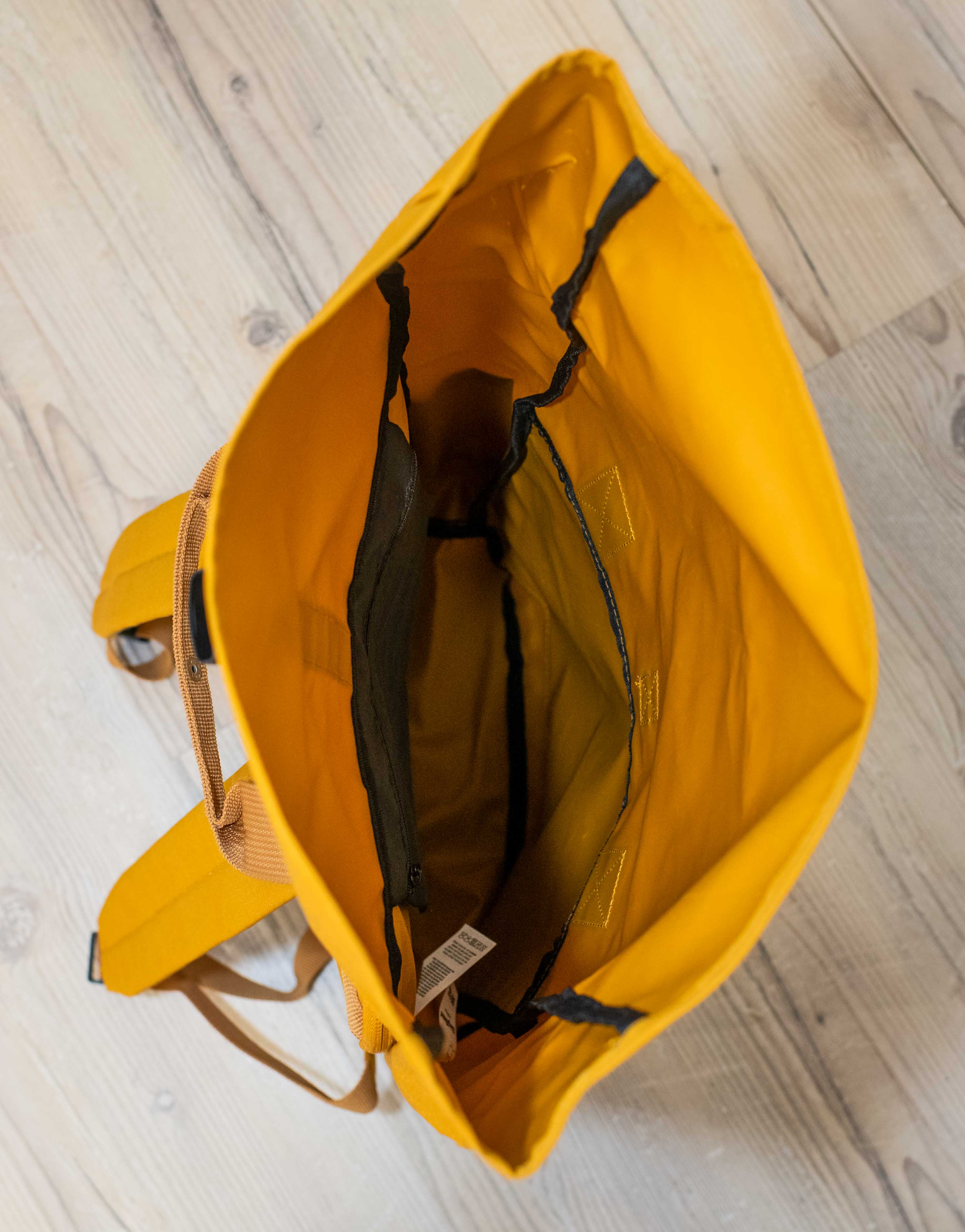 Rucksack groß Mustard „Happy Flowers”